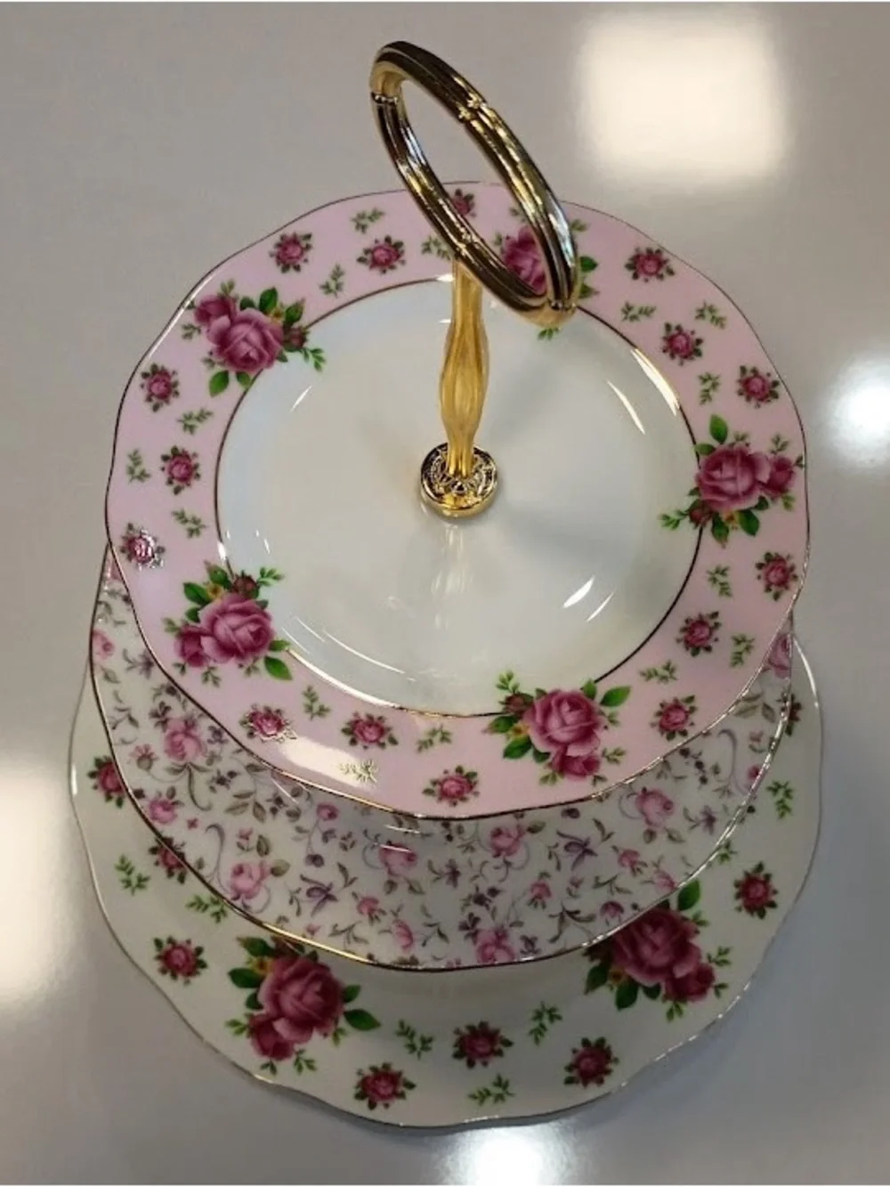 Royal Albert New Country Roses White Vintage 3-Tier Cake Stand, Bone China, NEW